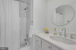 4711 Foxhall Cres NW, Washington, DC 20007 - Photo 19
