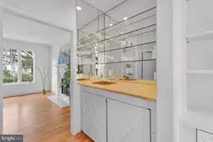 4711 Foxhall Cres NW, Washington, DC 20007 - Photo 11