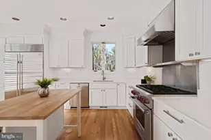 4711 Foxhall Cres NW, Washington, DC 20007 - Photo 7