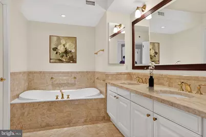 1155 23rd Street NW #5D, Washington, DC 20037 - Photo 9