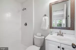 329 18th Pl NE, Washington, DC 20002 - Photo 15