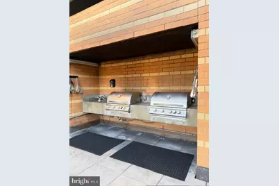 400 Massachusetts Avenue NW #1207, Washington, DC 20001 - Photo 9
