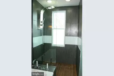 1040 6th Street NE #202, Washington, DC 20002 - Photo 7
