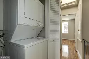 2531 Queen Annes Ln NW, Washington, DC 20037 - Photo 19