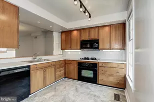 2531 Queen Annes Ln NW, Washington, DC 20037 - Photo 11