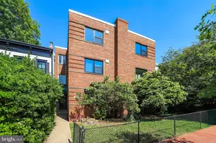 525 7th St NE, Washington, DC 20002 - Photo 1