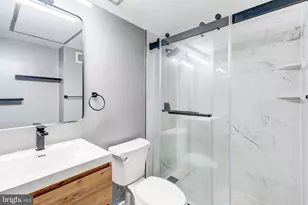2141 P St NW, Washington, DC 20037 - Photo 3