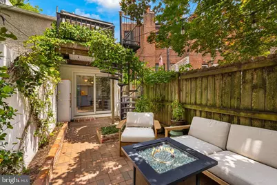 331 11th Street SE, Washington, DC 20003 - Photo 17