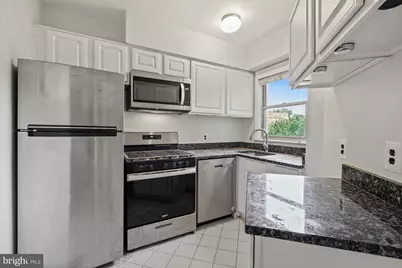 2500 Q Street NW #548, Washington, DC 20007 - Photo 15