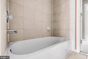 715 6th St NW, Washington, DC 20001 - Photo 25