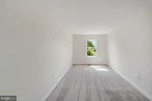907 Barnaby St SE, Washington, DC 20032 - Photo 19