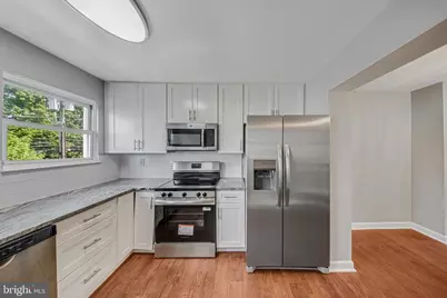 907 Barnaby Street SE, Washington, DC 20032 - Photo 9