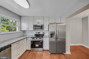 907 Barnaby St SE, Washington, DC 20032 - Photo 9