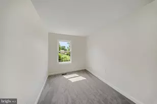 907 Barnaby St SE, Washington, DC 20032 - Photo 15