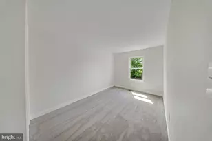 907 Barnaby St SE, Washington, DC 20032 - Photo 17