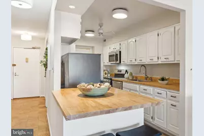 1001 26th Street NW #706, Washington, DC 20037 - Photo 7
