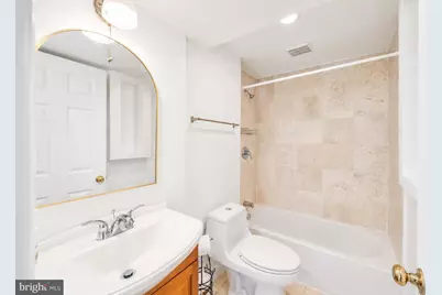1125 12th Street NW #64, Washington, DC 20005 - Photo 9