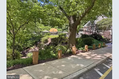 4101 Parkglen Court NW, Washington, DC 20007 - Photo 3
