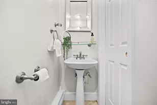 644 E St SE, Washington, DC 20003 - Photo 31