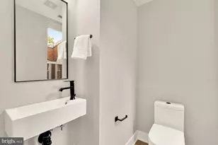 26 Todd Pl NE, Washington, DC 20002 - Photo 19