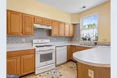 3714 Roosevelt Place NE, Washington, DC 20019 - Photo 9