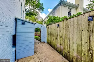 4831 Calvert St NW, Washington, DC 20007 - Photo 41