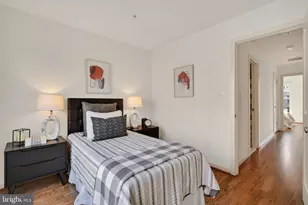 349 L St SE, Washington, DC 20003 - Photo 25