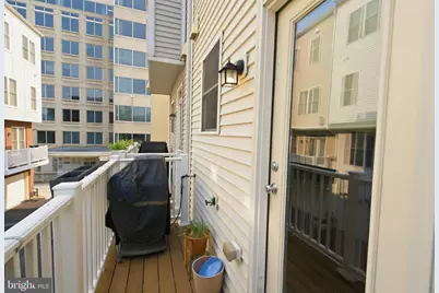 349 L Street SE, Washington, DC 20003 - Photo 11