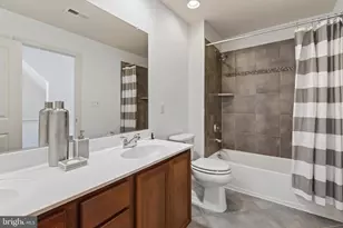349 L St SE, Washington, DC 20003 - Photo 27