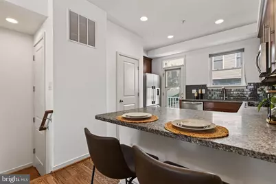 349 L Street SE, Washington, DC 20003 - Photo 17