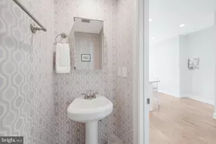 1613 Isherwood St NE, Washington, DC 20002 - Photo 9