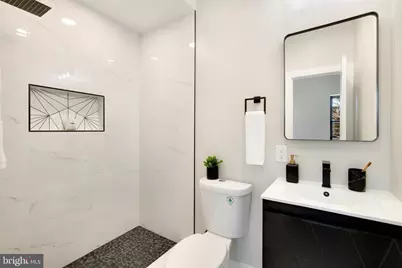 21 16th Street SE, Washington, DC 20003 - Photo 17
