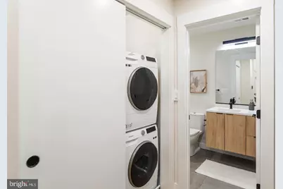 733 8th Street SE #01, Washington, DC 20003 - Photo 9