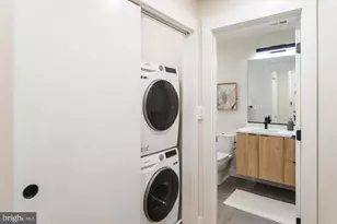 733 8th St SE, Washington, DC 20003 - Photo 9
