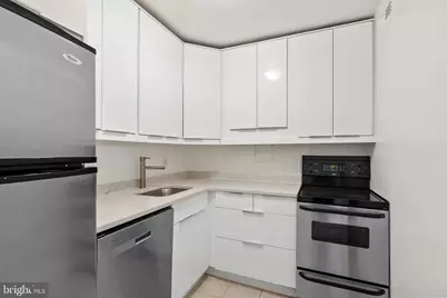 4600 Connecticut Avenue NW #717, Washington, DC 20008 - Photo 17
