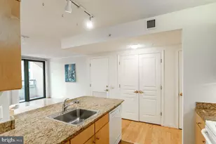 616 E St NW, Washington, DC 20004 - Photo 11