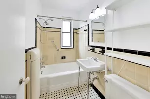 1 Scott Cir NW, Washington, DC 20036 - Photo 11