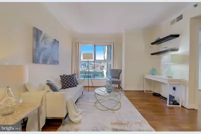 777 7th Street NW #832, Washington, DC 20001 - Photo 5