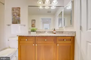 777 7th St NW, Washington, DC 20001 - Photo 13