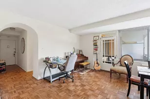 4740 Connecticut Ave NW, Washington, DC 20008 - Photo 5