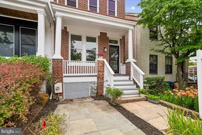 1105 G Street SE, Washington, DC 20003 - Photo 3