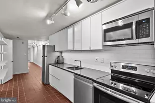 727 Massachusetts Ave NE, Washington, DC 20002 - Photo 47