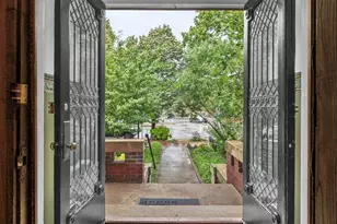 727 Massachusetts Ave NE, Washington, DC 20002 - Photo 3