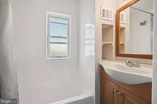 1640 L St NE, Washington, DC 20002 - Photo 13
