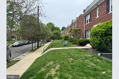 2217 40th Place NW #01, Washington, DC 20007 - Photo 3