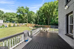 2410 20th St NE, Washington, DC 20018 - Photo 15