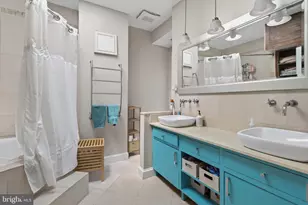 229 10th St NE, Washington, DC 20002 - Photo 21