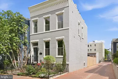 721 10th Street NE, Washington, DC 20002 - Photo 1