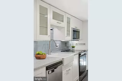1200 East Capitol Street NE #1, Washington, DC 20002 - Photo 17