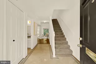3223 Sutton Pl NW, Washington, DC 20016 - Photo 3
